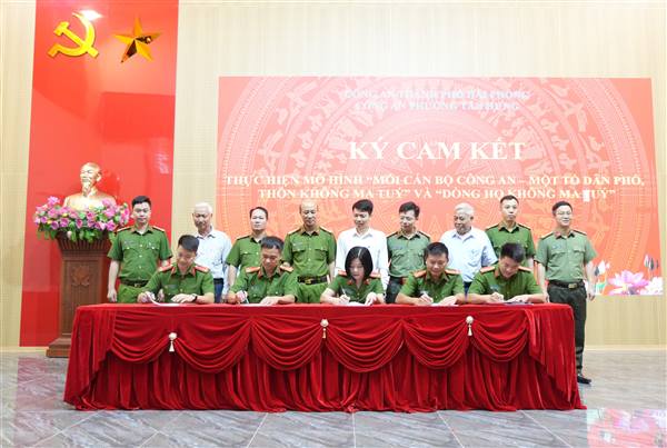 Công an phường Tân Hưng triển khai Mô hình “Mỗi cán bộ Công an - Một Tổ dân phố, thôn không ma túy” và “Dòng họ không ma túy”