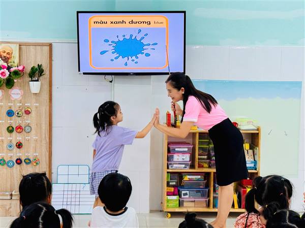 Đề án "Đưa tiếng Anh thành ngôn ngữ thứ hai trong trường học giai đoạn 2025-2035, tầm nhìn đến năm 2045" trên địa bàn phường Tân Hưng