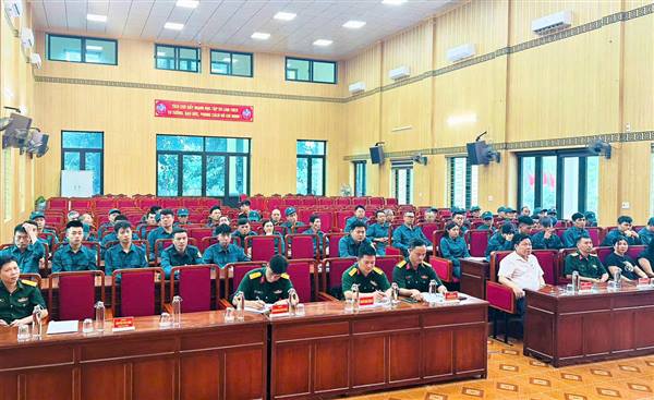 Ban Chỉ huy quân sự phường Tân Hưng triển khai huấn luyện lực lượng dân quân cơ động