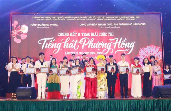 Nguyễn Quang Minh - Học sinh Trường THCS & THPT Marie Curie xuất sắc đoạt Giải Nhì cuộc thi “Tiếng hát Phượng Hồng” 