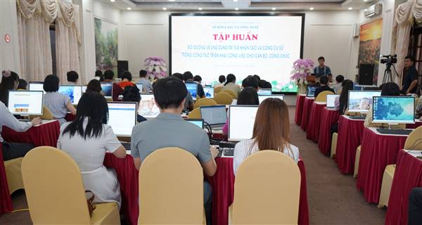 Thông báo chiêu sinh lớp bồi dưỡng: Ứng dụng trí tuệ nhân tạo trong công tác
xây dựng văn bản quy phạm pháp luật; kỹ năng thực hiện công tác kiểm tra,
kiểm tra chuyên ngành; về ứng dụng công nghệ số, kỹ năng
số giải quyết hiệu quả công