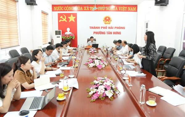 Ban Thường vụ Đảng ủy phường Tân Hưng họp cho ý kiến về một số nội dung