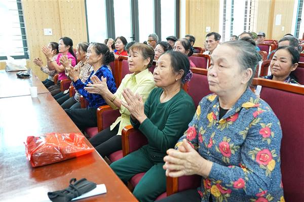 Kế hoạch tổ chức lấy ý kiến nhân dân về việc sắp xếp, tổ chức lại tổ dân phố
trên địa bàn phường Tân Hưng
