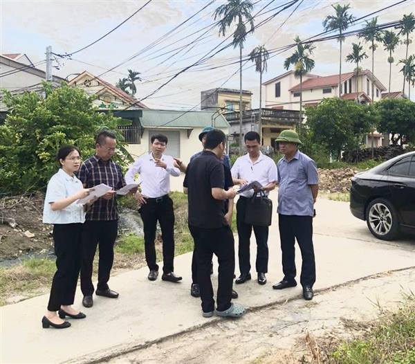 Ban Đô thị HĐND thành phố khảo sát thực địa các khu đất nhỏ hẹp tại Tổ dân phố Thanh Liễu