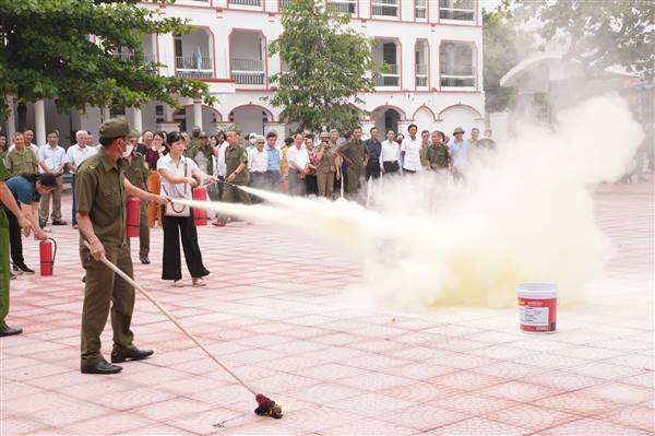 Tập huấn nghiệp vụ phòng cháy, chữa cháy và cứu nạn, cứu hộ