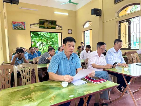 Lãnh đạo phường Tân Hưng sâu sát cơ sở qua sinh hoạt chi bộ