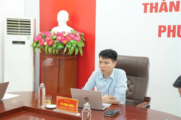 UBND phường Tân Hưng họp nghe báo cáo tiến độ giải ngân vốn đầu tư công năm 2026