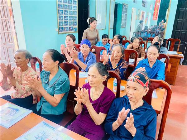 Trang bị kiến thức và kỹ năng sản xuất cho nông dân tại Tổ dân phố Phạm Xá và Mỹ Xá
