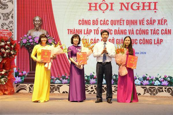 Phường Tân Hưng tổng kết năm học 2025 - 2026 và công bố các quyết định sau sắp xếp
