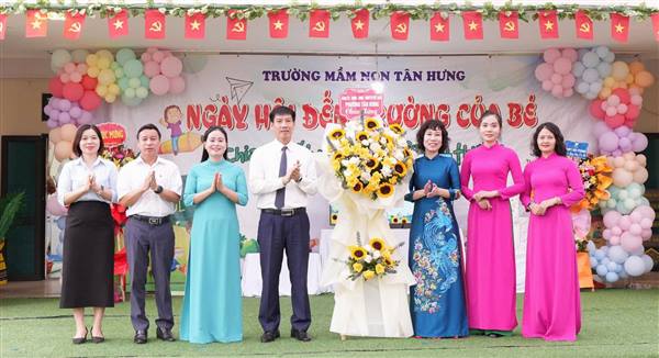 Tưng bừng ngày hội đến trường 