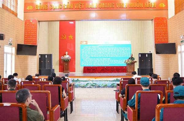 Tập huấn nâng cao năng lực cán bộ diễn tập chiến đấu phòng thủ tại phường Tân Hưng