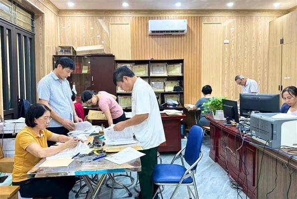 Tân Hưng chủ động, tăng tốc số hóa hồ sơ đảng viên