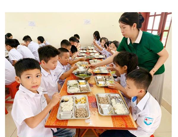 Yêu cầu các trường học siết chặt quy trình bếp ăn tập thể