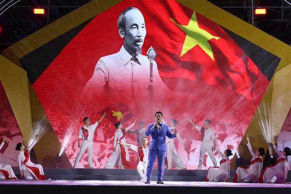 Chương trình nghệ thuật “Dưới ánh sao độc lập” được biểu diễn vào tối 2/9

