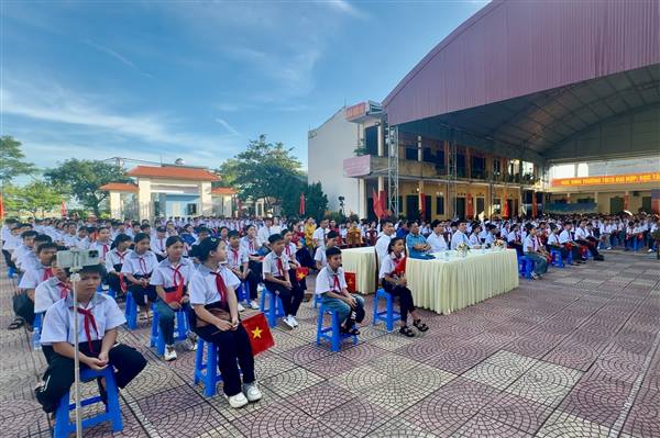 Hơn 6.300 học sinh xã Tân Kỳ dự Lễ khai giảng năm học mới 2025 - 2026