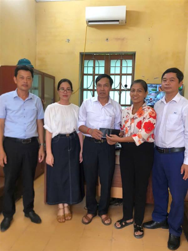 Thêm một hành động đẹp "Nhặt được của rơi, trả người bị mất"