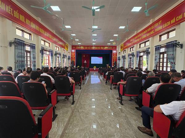 Tân Kỳ 185 cán bộ, đảng viên tham gia hội nghị quán triệt, triển khai thực hiện Nghị quyết số 59, 70, 71, 72
