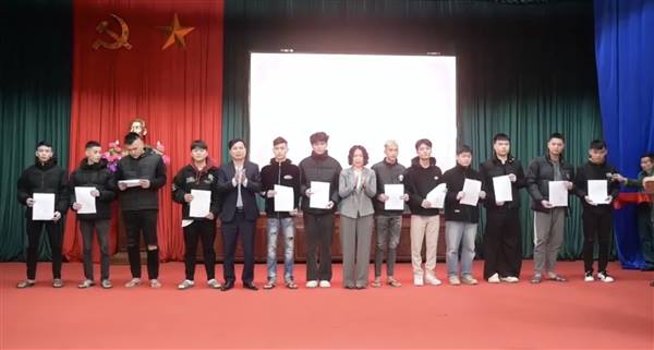 Ban chỉ huy Quân sự xã tổ chức hội nghị triển khai quyết định của Chủ tịch UBND xã về việc gọi công dân nhập ngũ năm 2026.