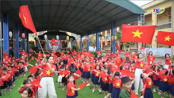 MẦM NON TÂN KỲ TỔ CHỨC HOẠT ĐỘNG KỶ NIỆM NGÀY GIẢI PHÓNG MIỀN NAM 30.4