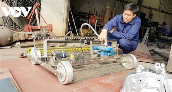NGƯỜI NÔNG DÂN ĐI TÌM 'CÁI NGU' CỦA MÌNH VÀ HÀNH TRÌNH TẠO RA NHỮNG SÁNG CHẾ KHIẾN THẾ GIỚI BẤT NGỜ