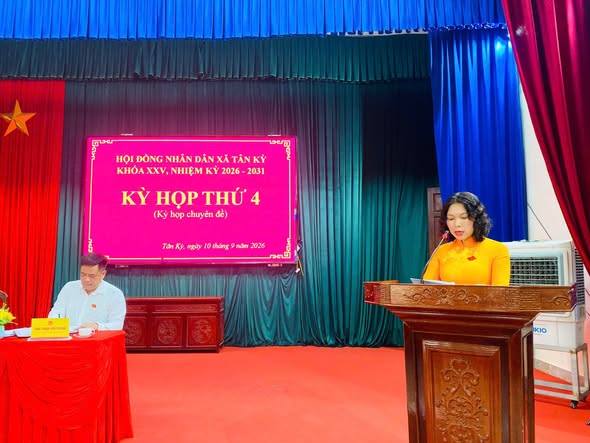  HĐND XÃ TÂN KỲ THÔNG QUA 4 NGHỊ QUYẾT TẠI KỲ HỌP CHUYÊN ĐỀ
