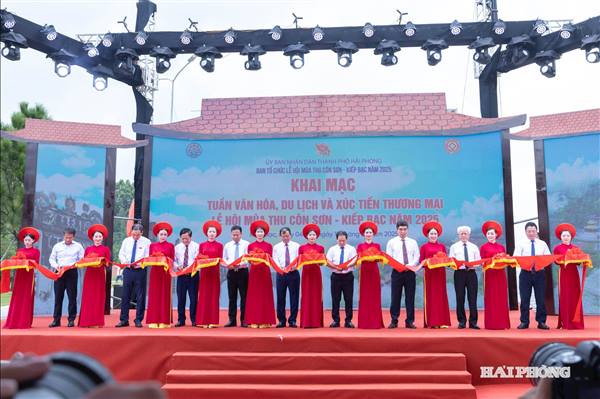 Khai mạc Tuần Văn hóa, Du lịch và Xúc tiến thương mại Lễ hội mùa thu Côn Sơn - Kiếp Bạc năm 2025