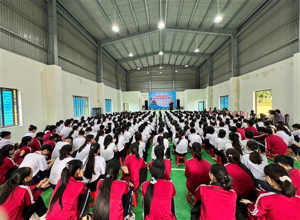 Công an xã Tân Minh tổ chức phổ biến tuyên truyền kiến thức pháp luật về trật tự ATGT