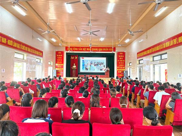 Xã Tân Minh: Tổ chức lớp bồi dưỡng lý luận chính trị cho 11 trường học