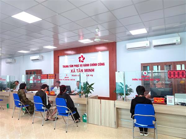 Phóng sự Chuyển đổi số từ cơ sỏ: Gần dân và thiết thực