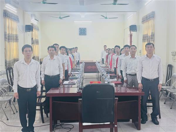 Xã Tân Minh tổ chức Lễ chào cờ và sinh hoạt dưới cờ đầu tháng 10 năm 2026
