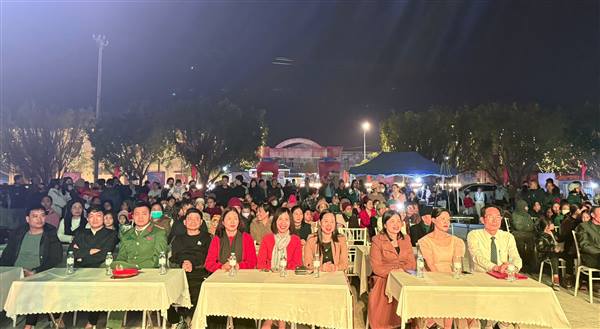 Tân Minh khai mạc Chợ Tết Xuân Bính Ngọ 2026 và chương trình văn nghệ chào mừng thành công Đại hội đại biểu toàn quốc lần thứ XIV của Đảng