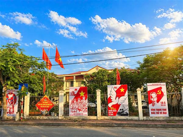 XÃ TÂN MINH RỰC RỠ CHÀO MỪNG 51 NĂM NGÀY GIẢI PHÓNG MIỀN NAM, THỐNG NHẤT ĐẤT NƯỚC (30/4/1975 – 30/4/2026)