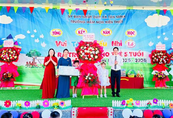 TRƯỜNG MẦM NON KIẾN THIẾT TỔ CHỨC CHƯƠNG TRÌNH TỔNG KẾT NĂM HỌC, LỄ RA TRƯỜNG CHO TRẺ 5 TUỔI VÀ VUI TẾT THIẾU NHI 1/6 NĂM HỌC 2025 – 2026