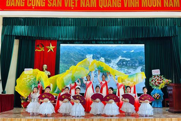 XÃ TÂN MINH RA MẮT MÔ HÌNH ĐIỂM “DÒNG HỌ VŨ NGỌC KHÔNG MA TÚY”