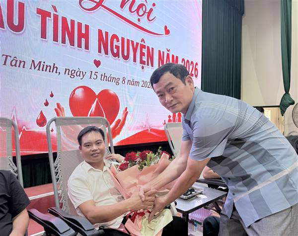 Xã Tân Minh: 100% hồ sơ thủ tục hành chính giải quyết trước hạn, lan tỏa mô hình phục vụ Nhân dân tại cơ sở và tinh thần sẻ chia vì cộng đồng