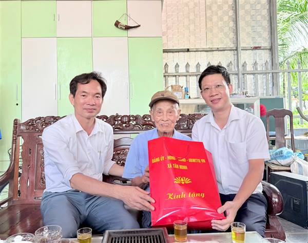 Tân Minh tri ân những người làm nên những trang sử anh hùng