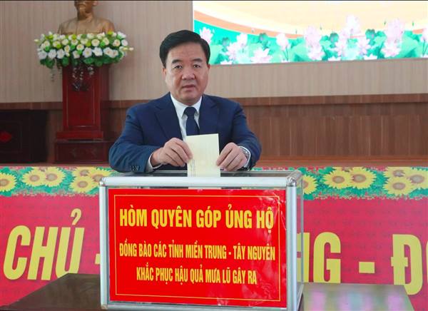 Phường Thạch Khôi phát động quyên góp ủng hộ đồng bào các tỉnh miền Trung - Tây Nguyên khắc phục hậu quả bão, lũ