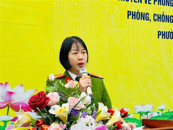 Công an phường Thạch khôi tuyên truyền pháp luật tại trường THPT Lương Thế Vinh