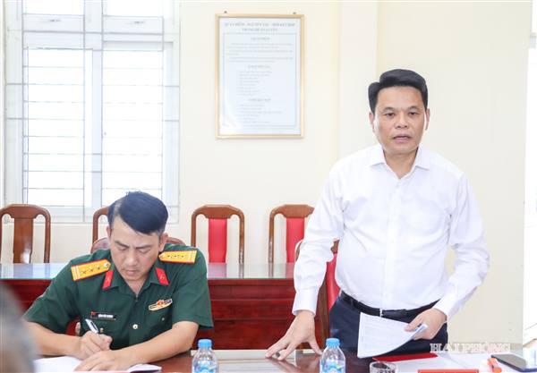 Bí thư Thành ủy Lê Ngọc Châu dự sinh hoạt chuyên đề tại Trung đoàn 50