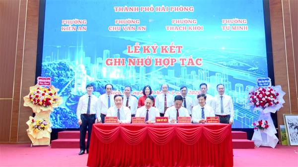 Hội nghị ký kết ghi nhớ hợp tác giữa phường Kiến An, phường Thạch Khôi, phường Chu Văn An, phường Tứ Minh và ghi nhớ hợp tác giữa phường Kiến An và xã Măng Ri (tỉnh Quảng Ngãi)