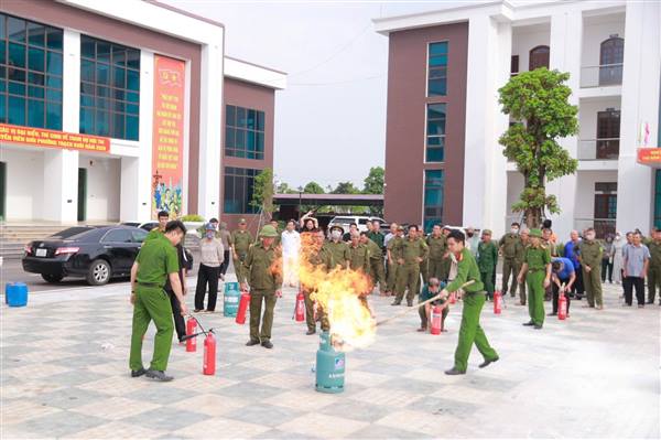 Huấn luyện, bồi dưỡng nghiệp vụ về phòng cháy, chữa cháy, cứu nạn cứu hộ đối với Bí thư, Tổ trưởng Tổ dân phố, thành viên đội dân phòng