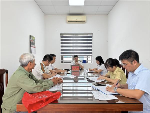 Đồng chí Tăng Văn Quản - Phó Bí thư Đảng uỷ, Chủ tịch UBND phường tiếp công dân thường kỳ tháng 6/2026