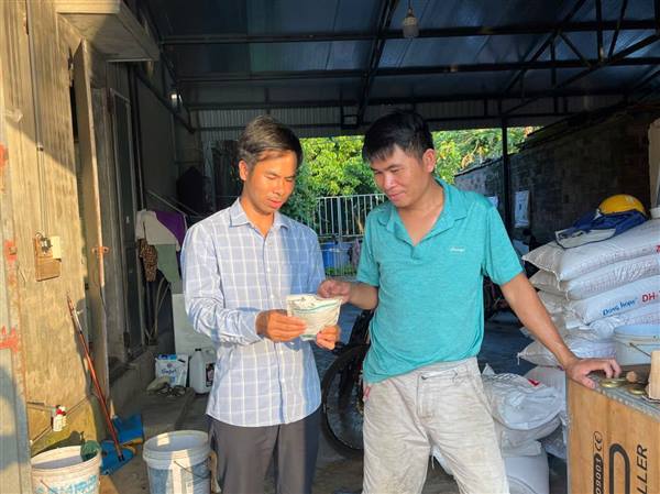 Tư vấn cho hội viên nông dân kỹ thuật chăm sóc, phòng trừ dịch bệnh cho thuỷ sản nuôi nội đồng