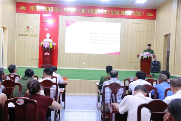 Tuyên truyền luật PCCC và CNCH; Triển khai công tác quản lý, vận hành khai thác, sử dụng, cập nhật cơ sở dữ liệu về PCCC&CNCH, truyền tin báo cháy và ứng dụng báo cháy 114