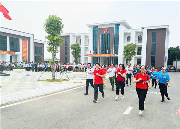 Phường Thạch Khôi tổ chức lễ mít tinh và giải chạy phong trào hưởng ứng Tháng hành động phòng, chống ma túy năm 2026 