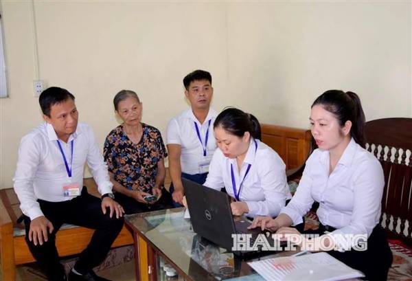 Đưa hành chính công đến gần dân hơn từ những 'điểm phục vụ lưu động'