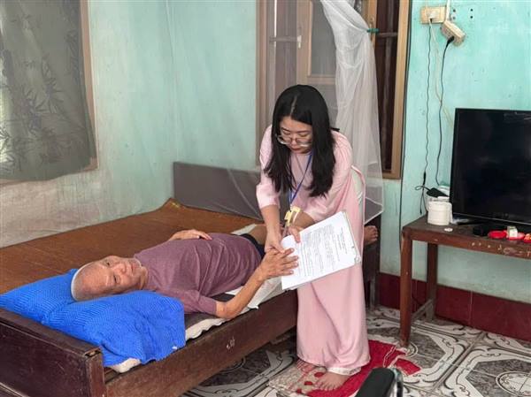 Lan toả đạo lý "Uống nước nhớ nguồn" tại Trung tâm Phục vụ hành chính công phường Thạch Khôi: Hướng tới một chính quyền thân thiện, vì nhân dân phục vụ