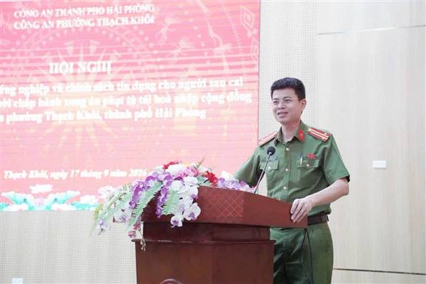 Công an phường Thạch Khôi tuyên truyền hướng nghiệp và chính sách tín dụng hỗ trợ người sau cai nghiện, người chấp hành xong án phạt tù tái hoà nhập cộng đồng