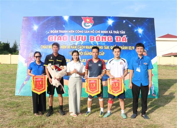 Đoàn Thanh niên xã Thái Tân tổ chức giao lưu bóng đá chào mừng Đại hội Đảng bộ xã lần thứ I, nhiệm kỳ 2025–2030