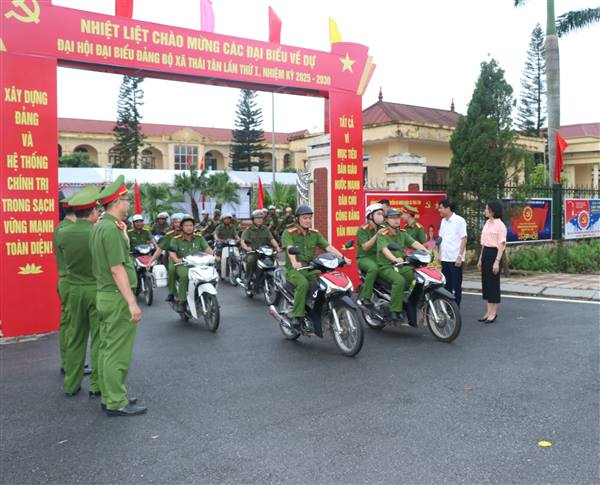 Công an xã Thái Tân ra quân cao điểm xây dựng địa bàn không ma túy